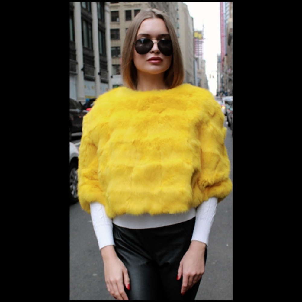 Yellow Rabbit Fur Capelet - Picture 2 of 4